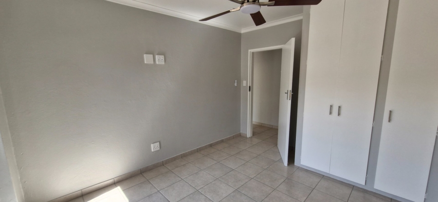 To Let 4 Bedroom Property for Rent in Sunward Park Gauteng