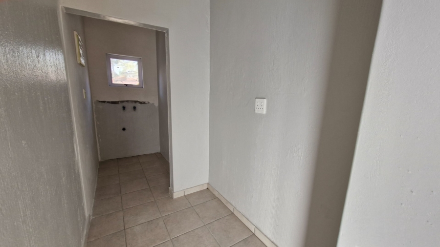 To Let 4 Bedroom Property for Rent in Sunward Park Gauteng