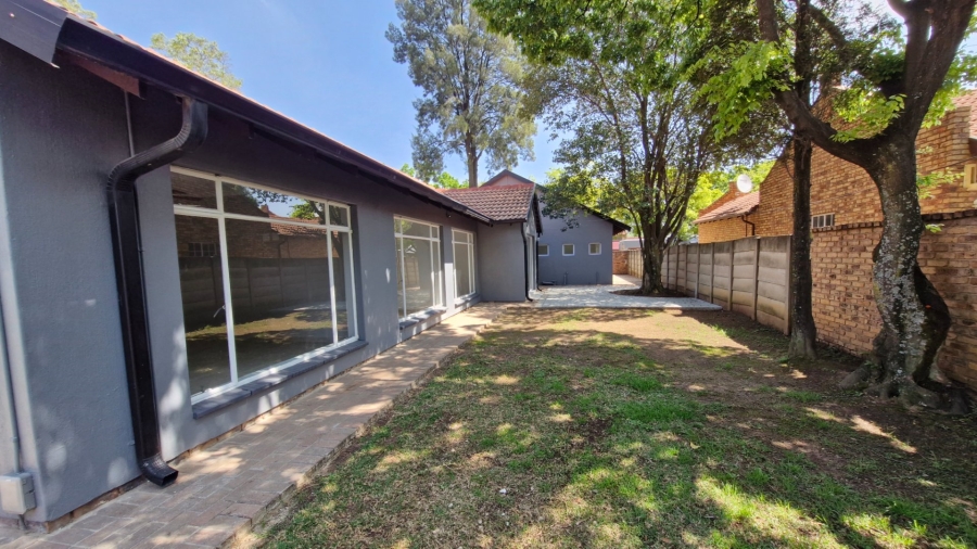 To Let 4 Bedroom Property for Rent in Sunward Park Gauteng