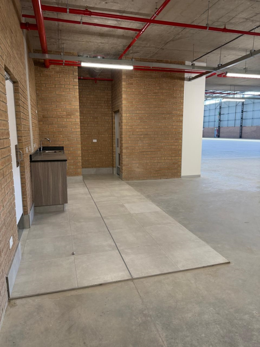 To Let Commercial Property for Rent in Airport Park Gauteng