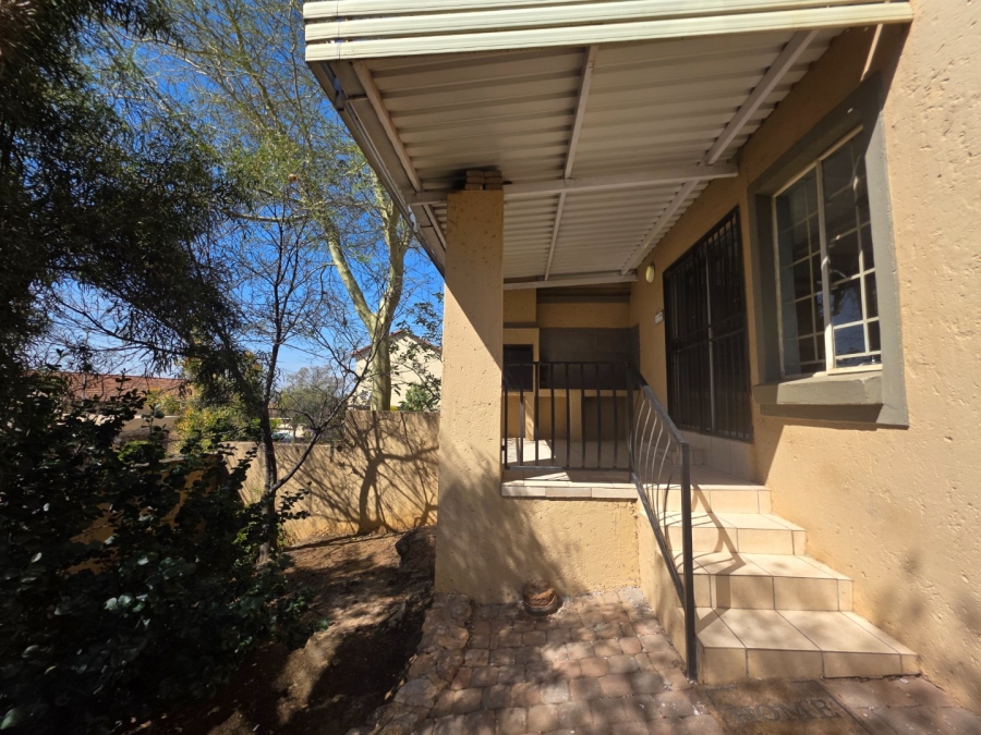 3 Bedroom Property for Sale in La Montagne Gauteng
