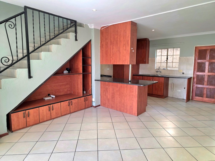 3 Bedroom Property for Sale in La Montagne Gauteng