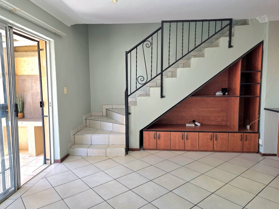 3 Bedroom Property for Sale in La Montagne Gauteng