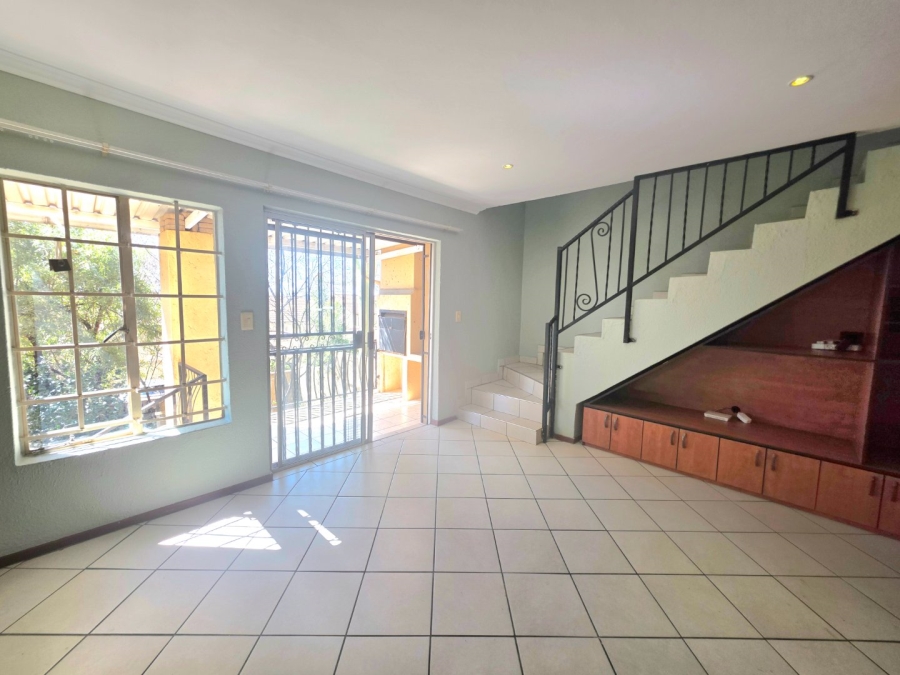 3 Bedroom Property for Sale in La Montagne Gauteng