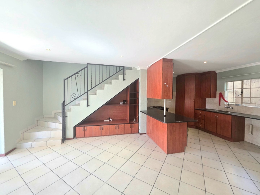 3 Bedroom Property for Sale in La Montagne Gauteng