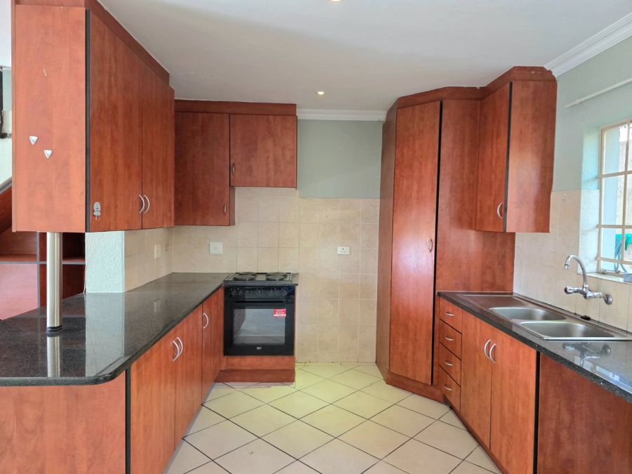 3 Bedroom Property for Sale in La Montagne Gauteng