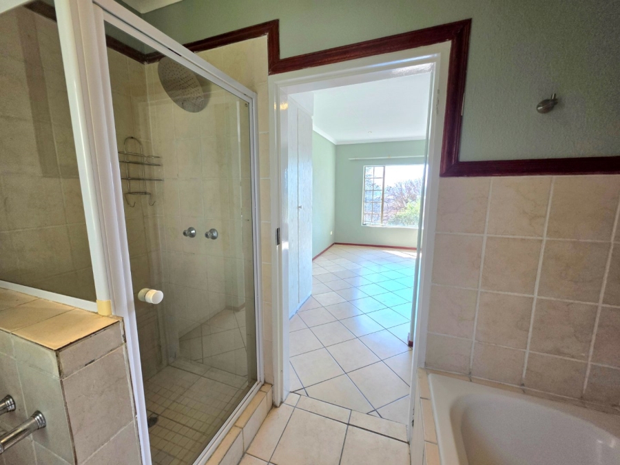 3 Bedroom Property for Sale in La Montagne Gauteng