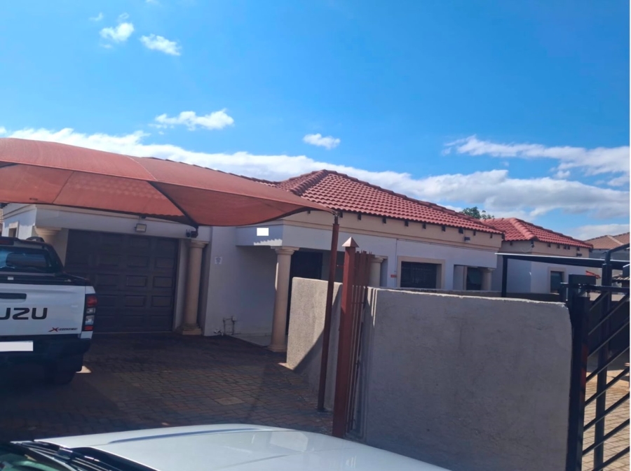 3 Bedroom Property for Sale in Lotus Gardens Gauteng