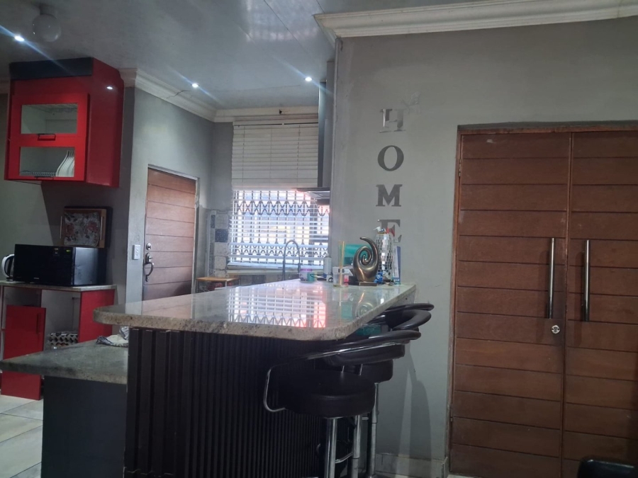 3 Bedroom Property for Sale in Lotus Gardens Gauteng