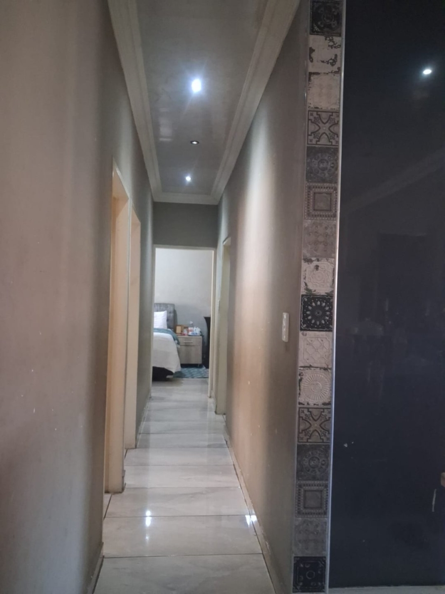 3 Bedroom Property for Sale in Lotus Gardens Gauteng