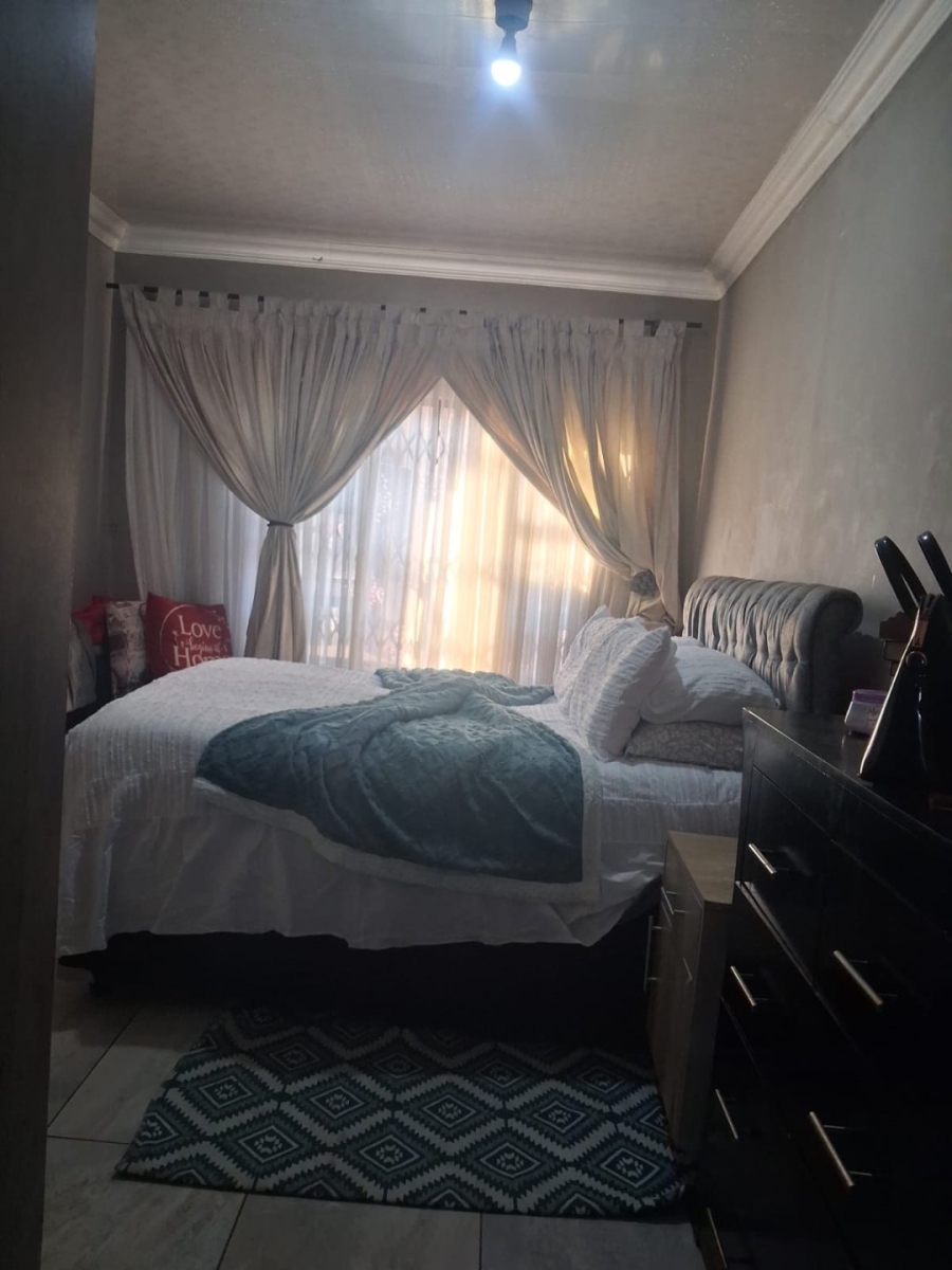 3 Bedroom Property for Sale in Lotus Gardens Gauteng