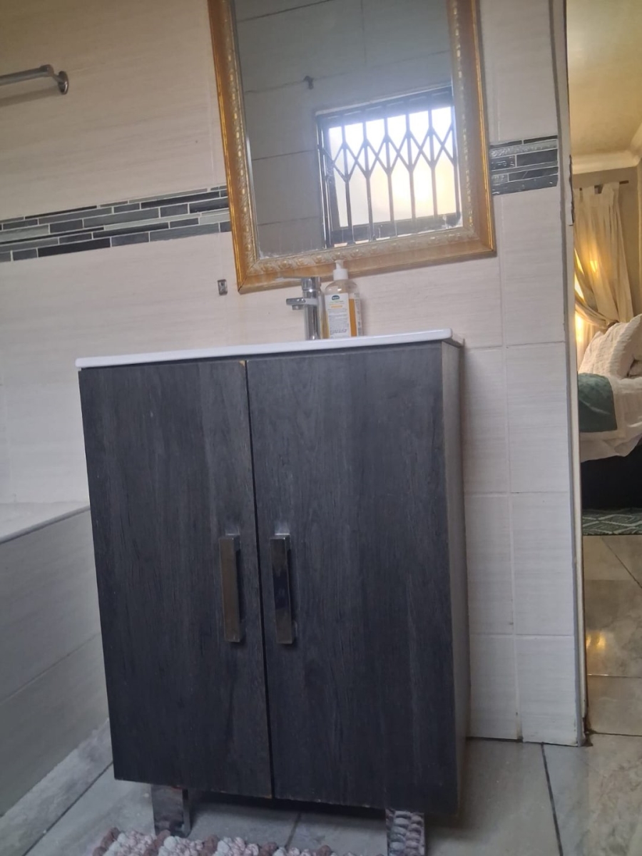 3 Bedroom Property for Sale in Lotus Gardens Gauteng