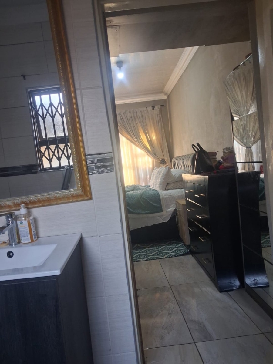 3 Bedroom Property for Sale in Lotus Gardens Gauteng