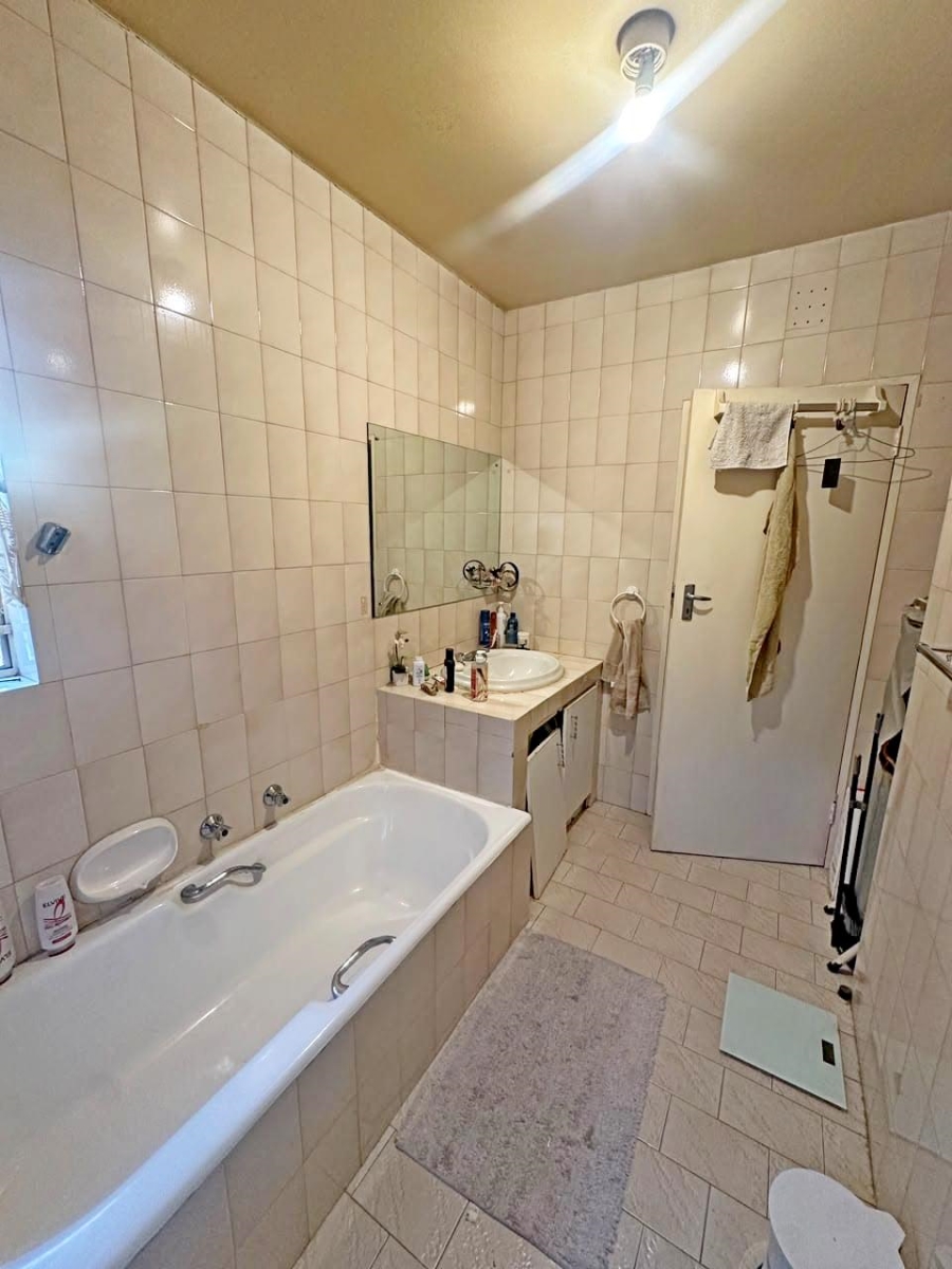 3 Bedroom Property for Sale in Woodmead Gauteng