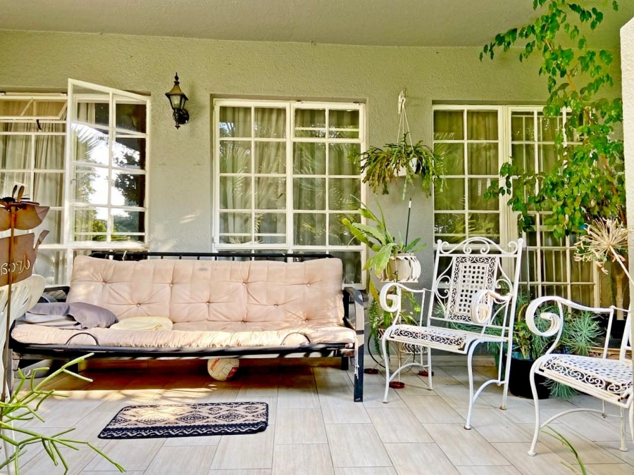 3 Bedroom Property for Sale in Woodmead Gauteng