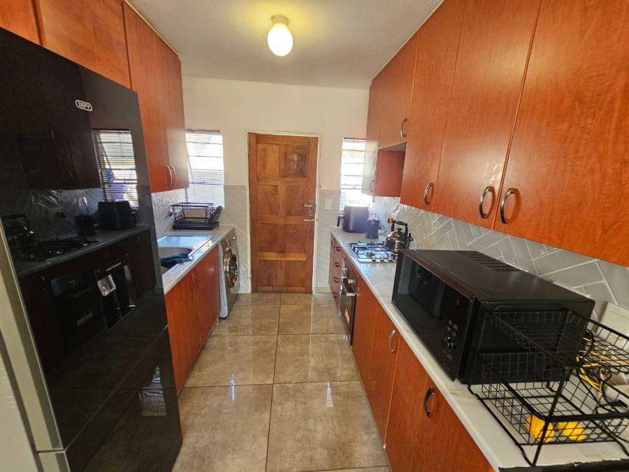 3 Bedroom Property for Sale in Heuwelsig Estate Gauteng