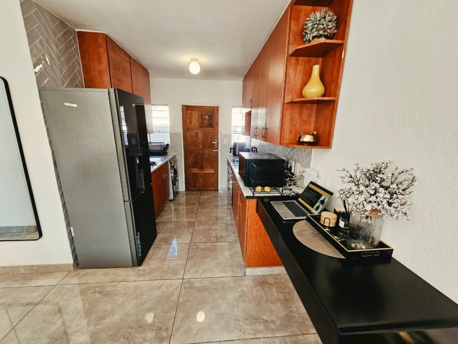 3 Bedroom Property for Sale in Heuwelsig Estate Gauteng