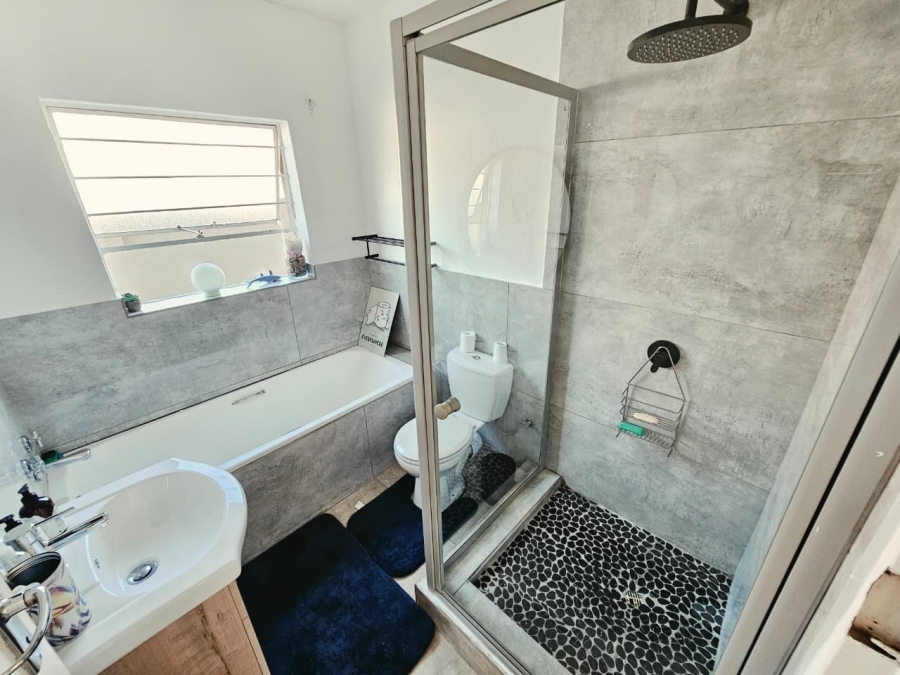 3 Bedroom Property for Sale in Heuwelsig Estate Gauteng