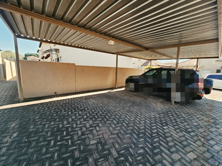 3 Bedroom Property for Sale in Heuwelsig Estate Gauteng
