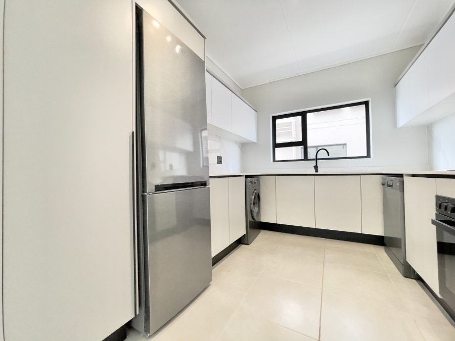 To Let 3 Bedroom Property for Rent in Waterfall Gauteng