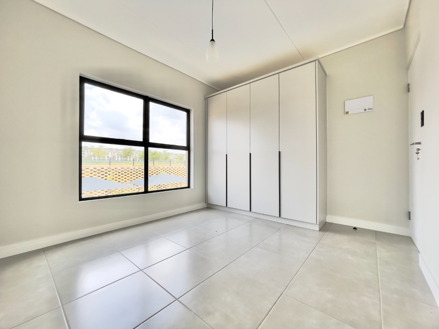 To Let 3 Bedroom Property for Rent in Waterfall Gauteng