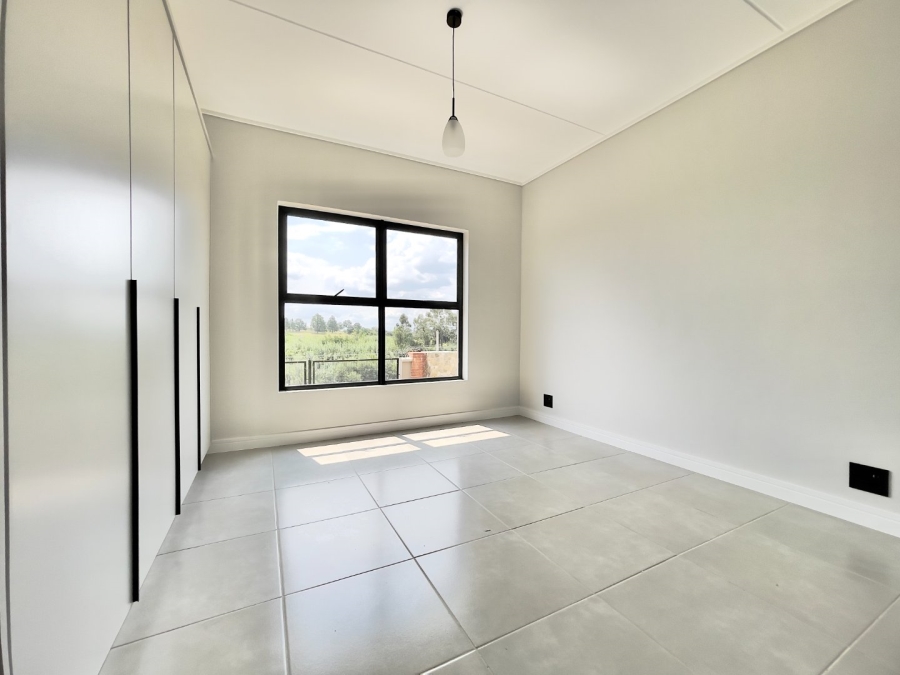 To Let 3 Bedroom Property for Rent in Waterfall Gauteng