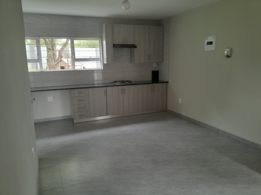 1 Bedroom Property for Sale in Glen Austin Gauteng