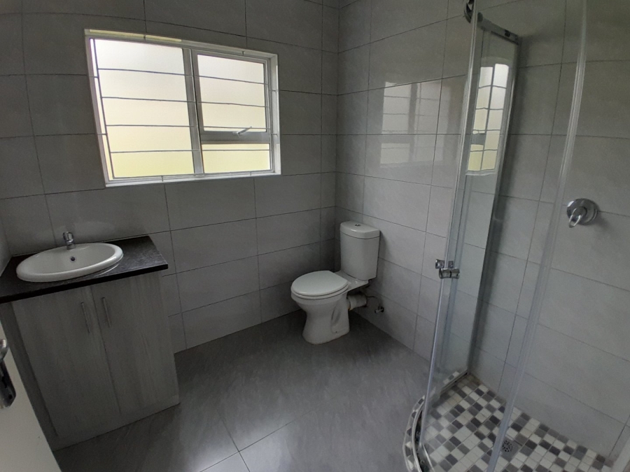 1 Bedroom Property for Sale in Glen Austin Gauteng