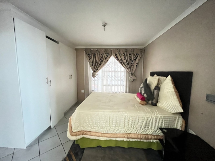 3 Bedroom Property for Sale in Blue Hills Gauteng
