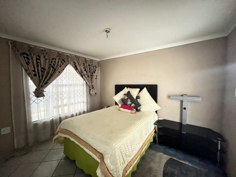 3 Bedroom Property for Sale in Blue Hills Gauteng