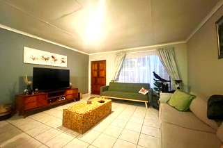 To Let 3 Bedroom Property for Rent in Suideroord Gauteng