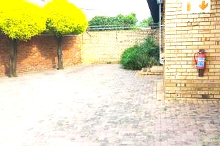 To Let 3 Bedroom Property for Rent in Suideroord Gauteng