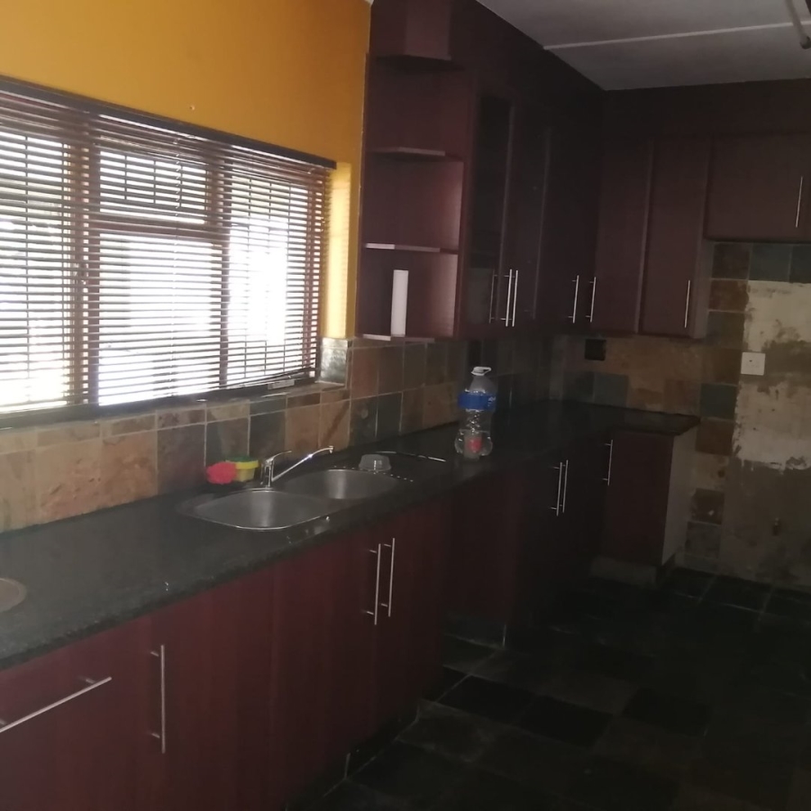 To Let 3 Bedroom Property for Rent in Marlands Gauteng