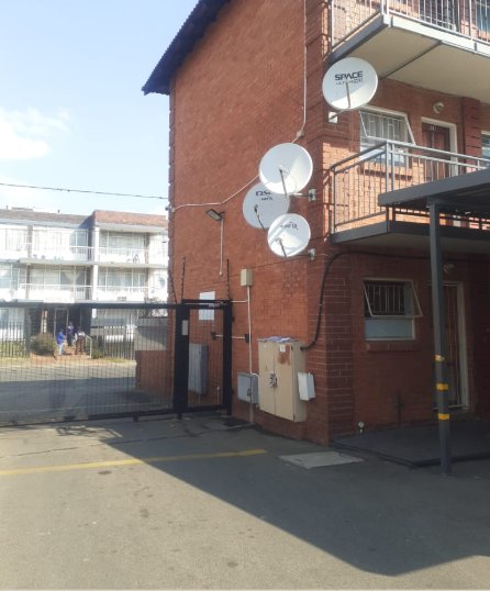 To Let 2 Bedroom Property for Rent in Florida Gauteng