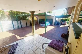 To Let 4 Bedroom Property for Rent in Brackendowns Gauteng
