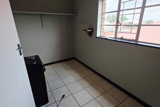 To Let 1 Bedroom Property for Rent in Rosettenville Gauteng