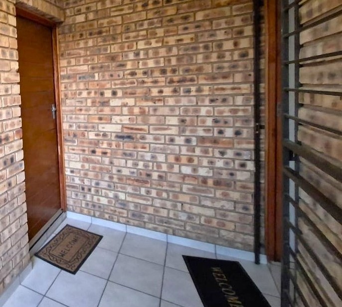 2 Bedroom Property for Sale in South Crest Gauteng