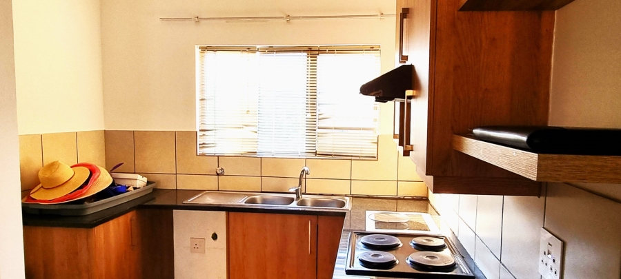 2 Bedroom Property for Sale in South Crest Gauteng