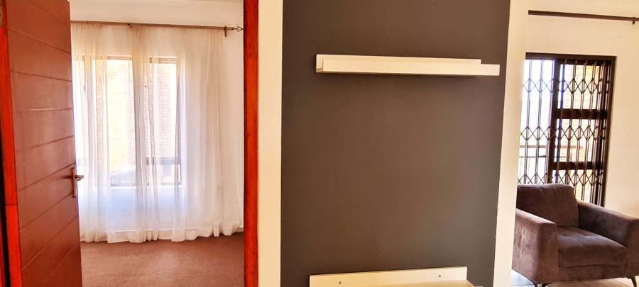 2 Bedroom Property for Sale in South Crest Gauteng