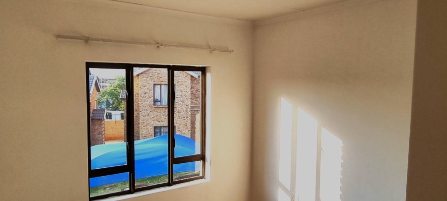 2 Bedroom Property for Sale in South Crest Gauteng