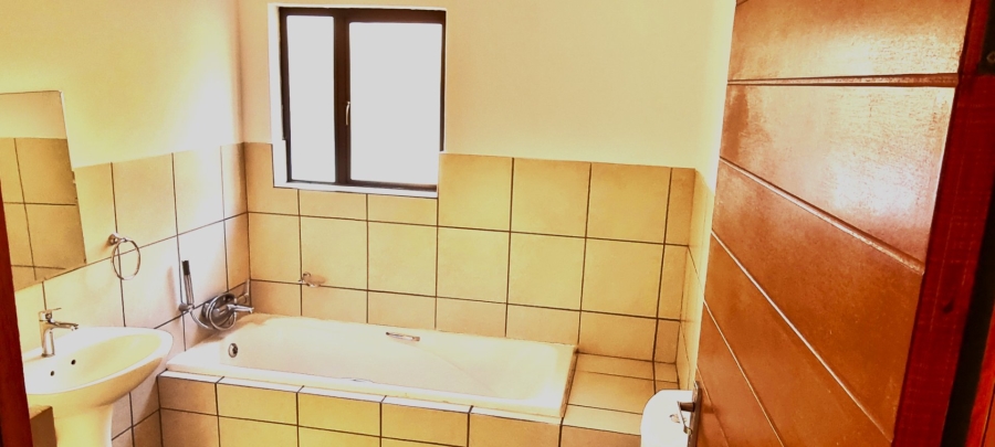 2 Bedroom Property for Sale in South Crest Gauteng