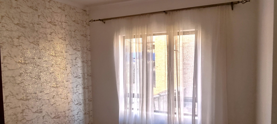 2 Bedroom Property for Sale in South Crest Gauteng