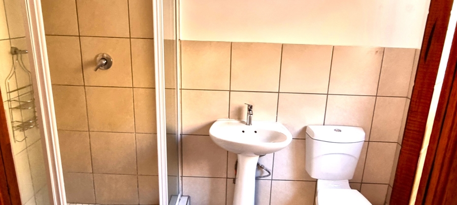 2 Bedroom Property for Sale in South Crest Gauteng