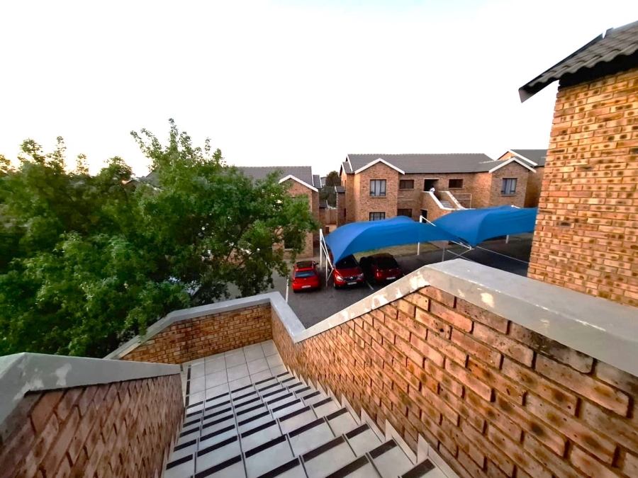2 Bedroom Property for Sale in South Crest Gauteng