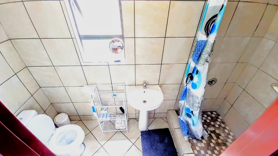 7 Bedroom Property for Sale in Brackendowns Gauteng