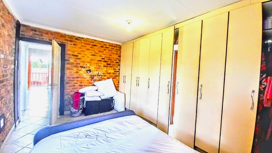 7 Bedroom Property for Sale in Brackendowns Gauteng