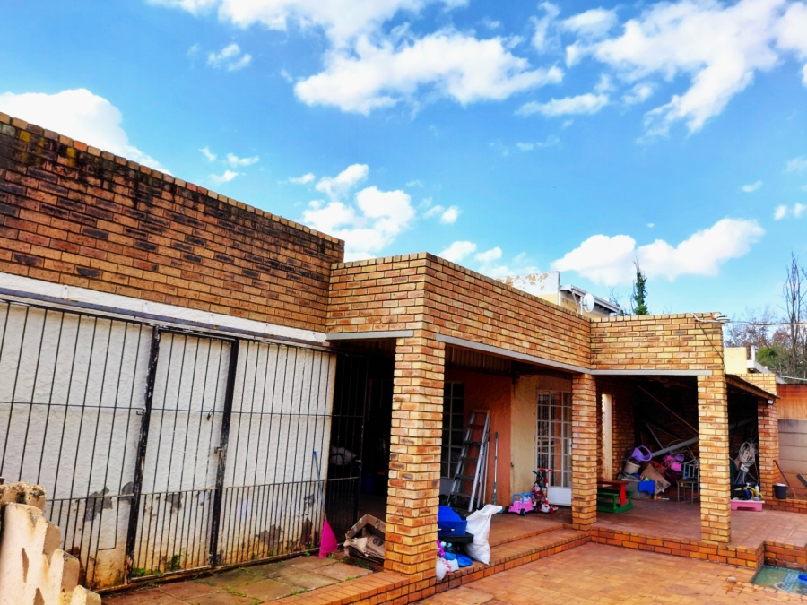 5 Bedroom Property for Sale in Klipwater Gauteng
