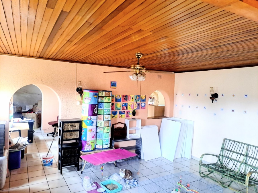 5 Bedroom Property for Sale in Klipwater Gauteng