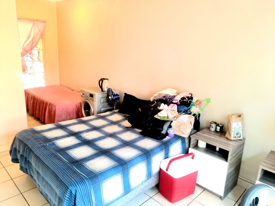 5 Bedroom Property for Sale in Klipwater Gauteng