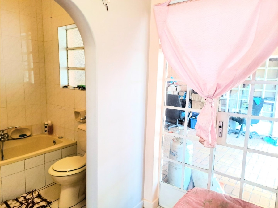 5 Bedroom Property for Sale in Klipwater Gauteng